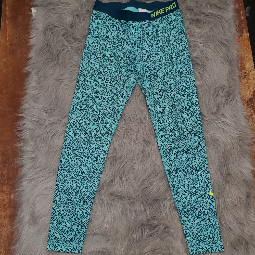 Nike Pro leggings